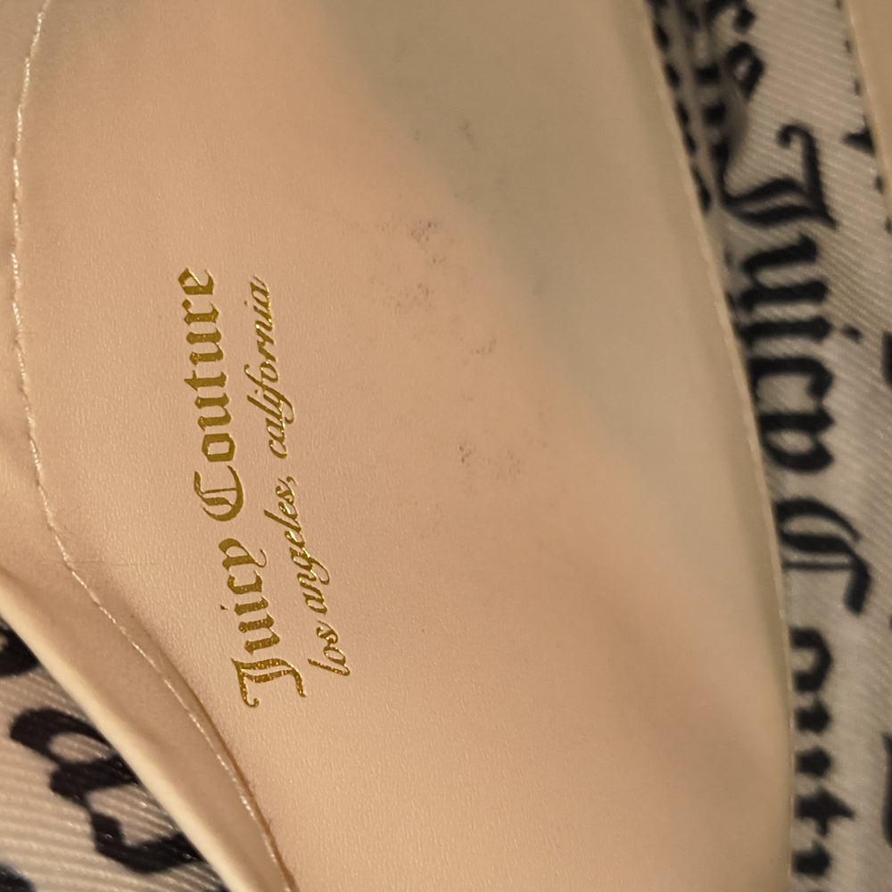 Juicy Couture Brand Light Pink Wristlet-NWOT - Picture 12 of 12
